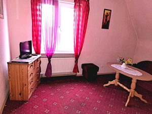 Kącik telewizyjny apartamentu 3